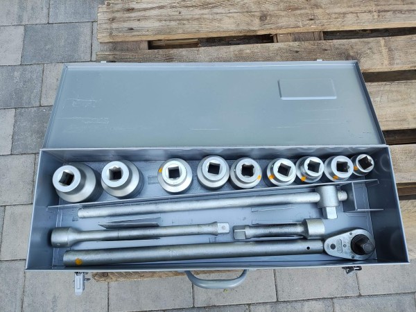 Steckschlüssel Satz 1" Antrieb,13 teilig, von 1-1/2" bis 2-3/4" , gebraucht,ex Militär.